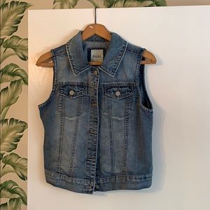 Jean Vest
